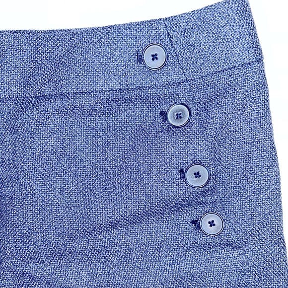 NWT LOFT “The Riviera Short” textured navy blue shorts — sz 6 - Picture 2 of 6